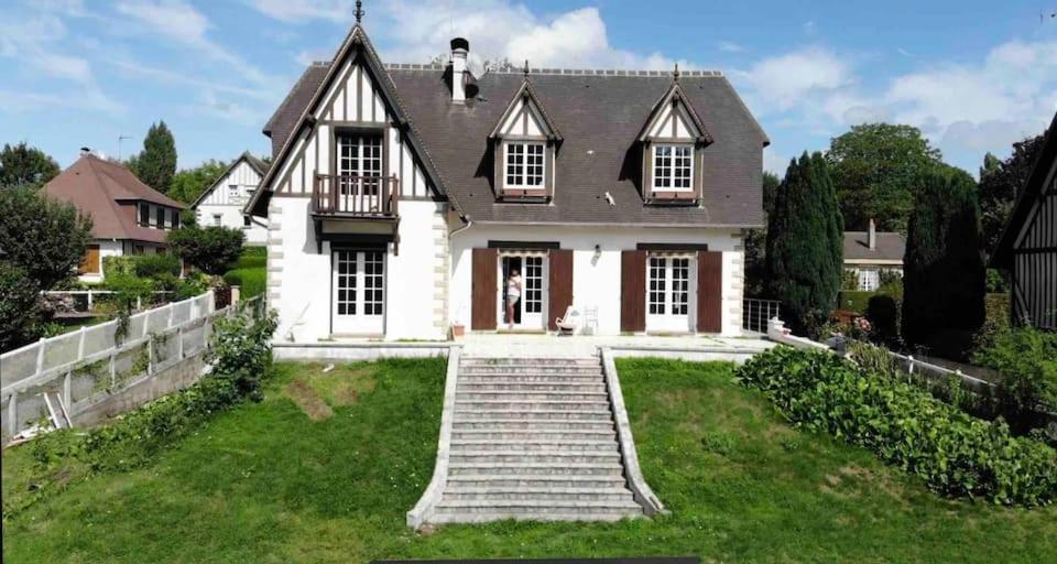 Villa Bonaparte Touques Exterior photo
